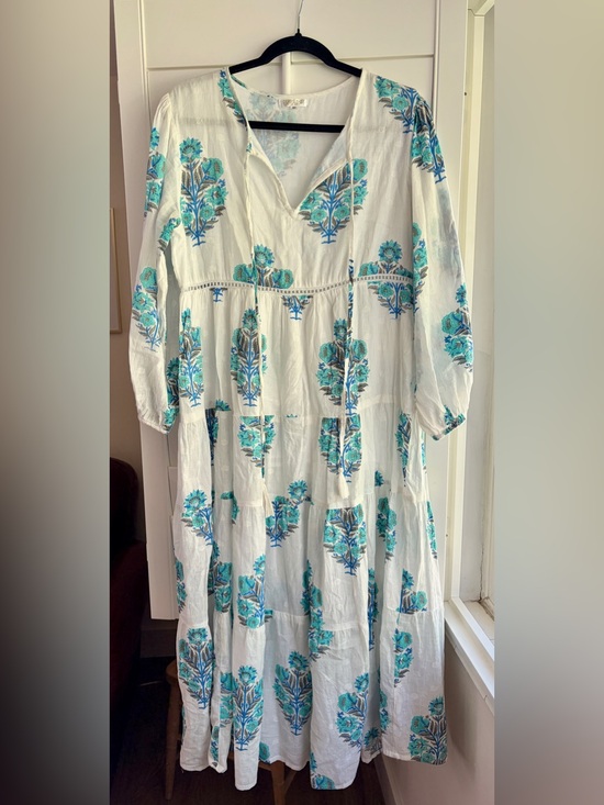Debbie Katz Dresses & Skirts - Debbie Katz White Boho Tiered Maxi Dress with Floral Print